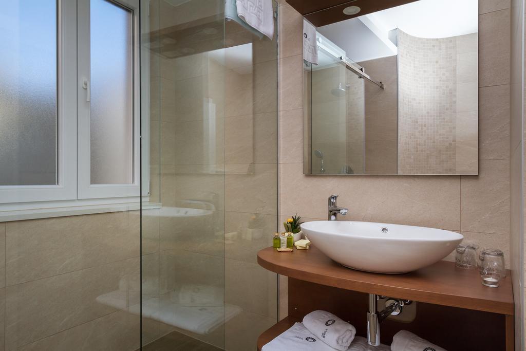 The Well Luxury Rooms Zara Esterno foto